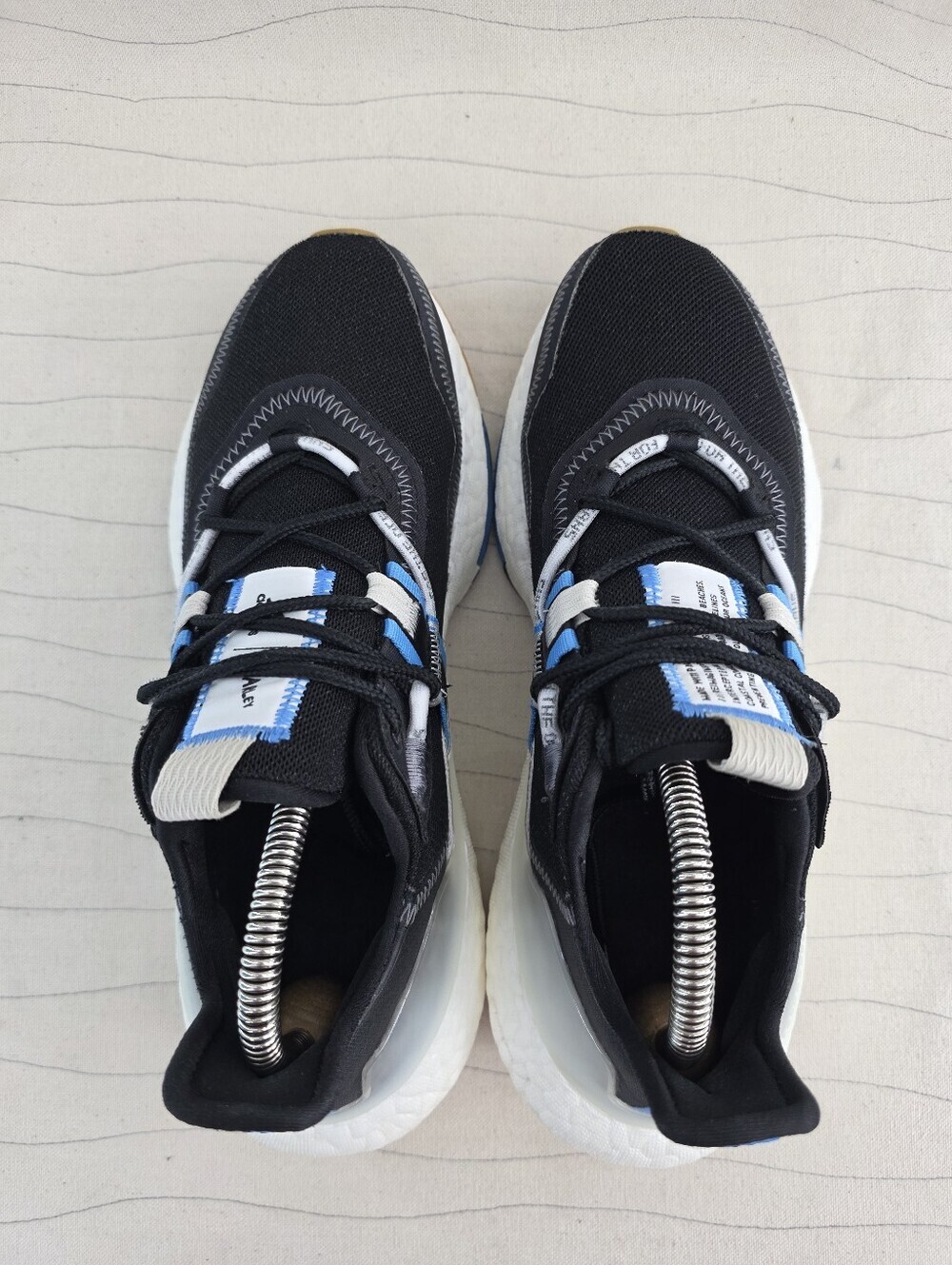 Adidas Womens Ultraboost 22 Parley Black Blue White Running Shoes HQ6533 Sz 7.5 - Picture 6 of 11